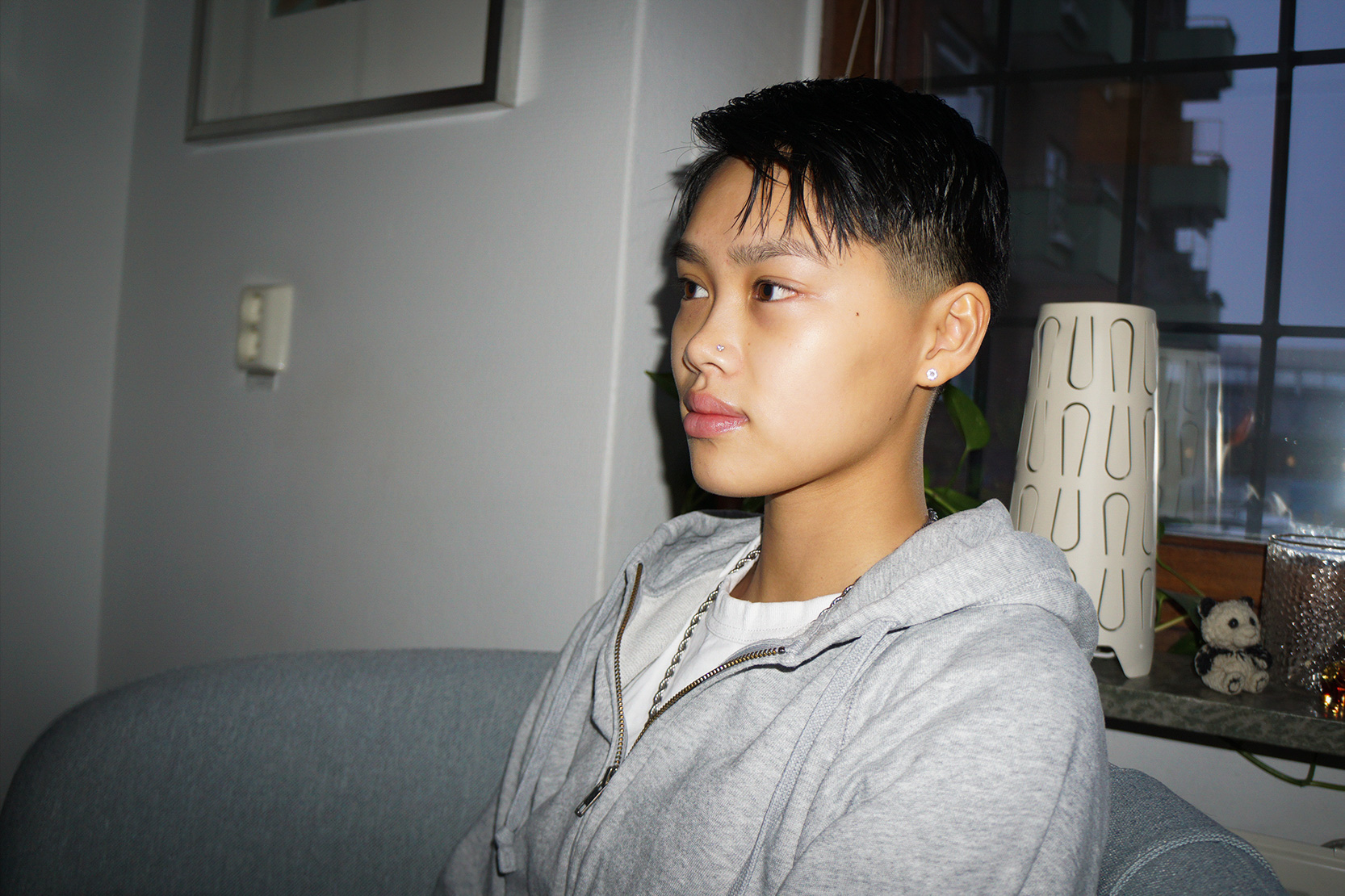 Uxlayotgan xolaning mushuki